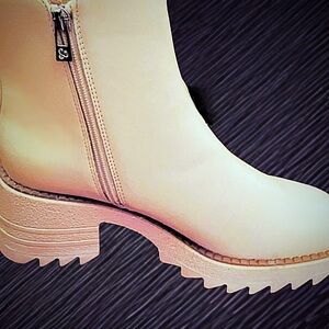 Brand New Sam & Libby Boots